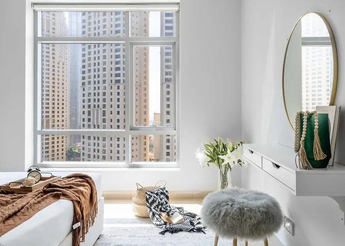 Guestready - Glamorous Interiors With Marina Views